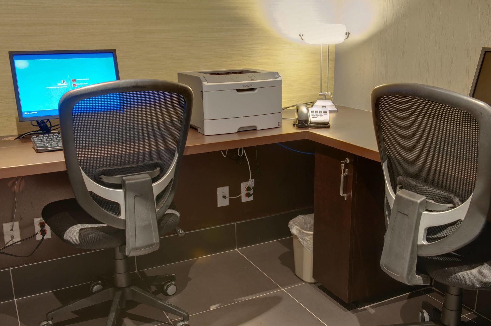 Sandman Hotel And Suites אבוטספורד מראה חיצוני תמונה